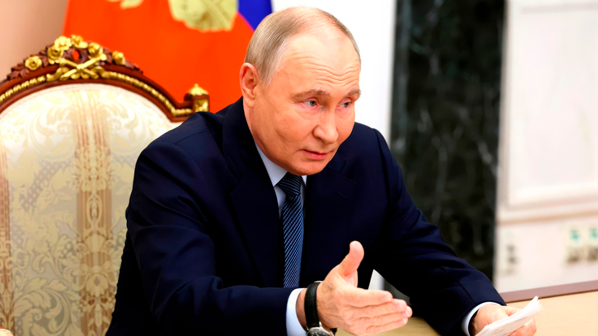 Путин поздравил нового верховного лидера Ирана с избранием