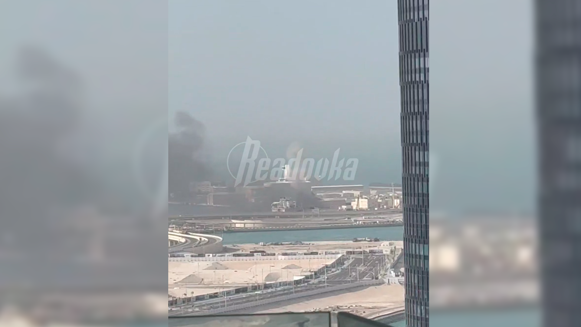 В морском порту Абу-Даби прогремел взрыв