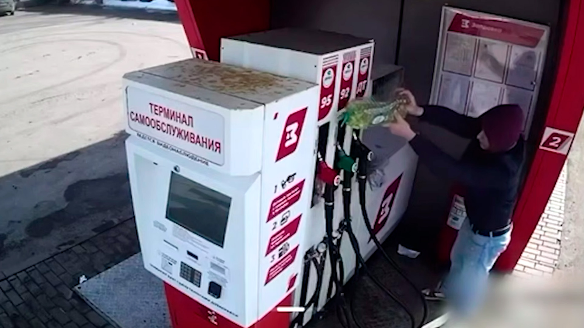 Четверо подростков устроили серию поджогов в Московском регионе