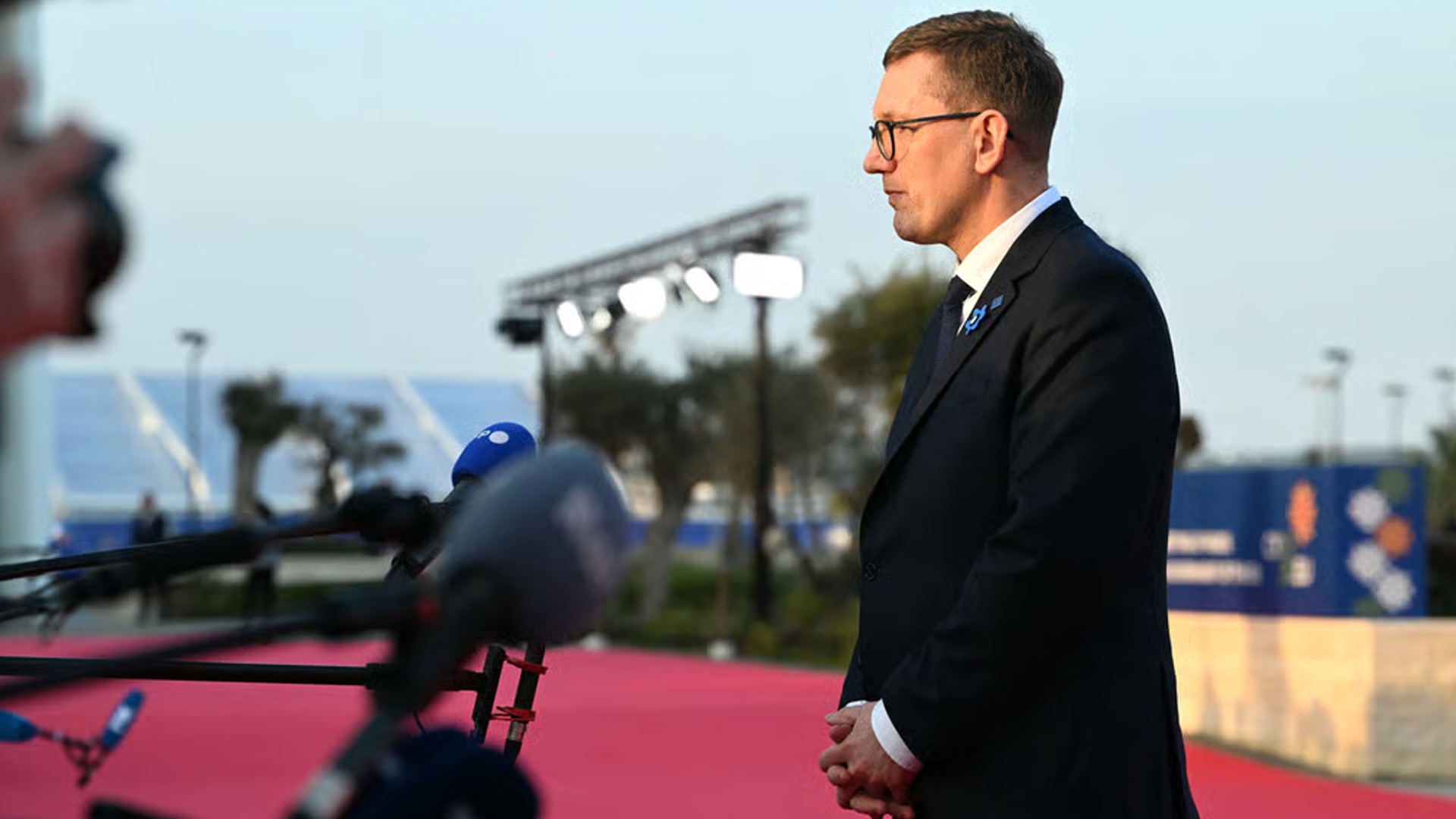Эстония предложила финансировать Украину за счет пошлин на товары из России