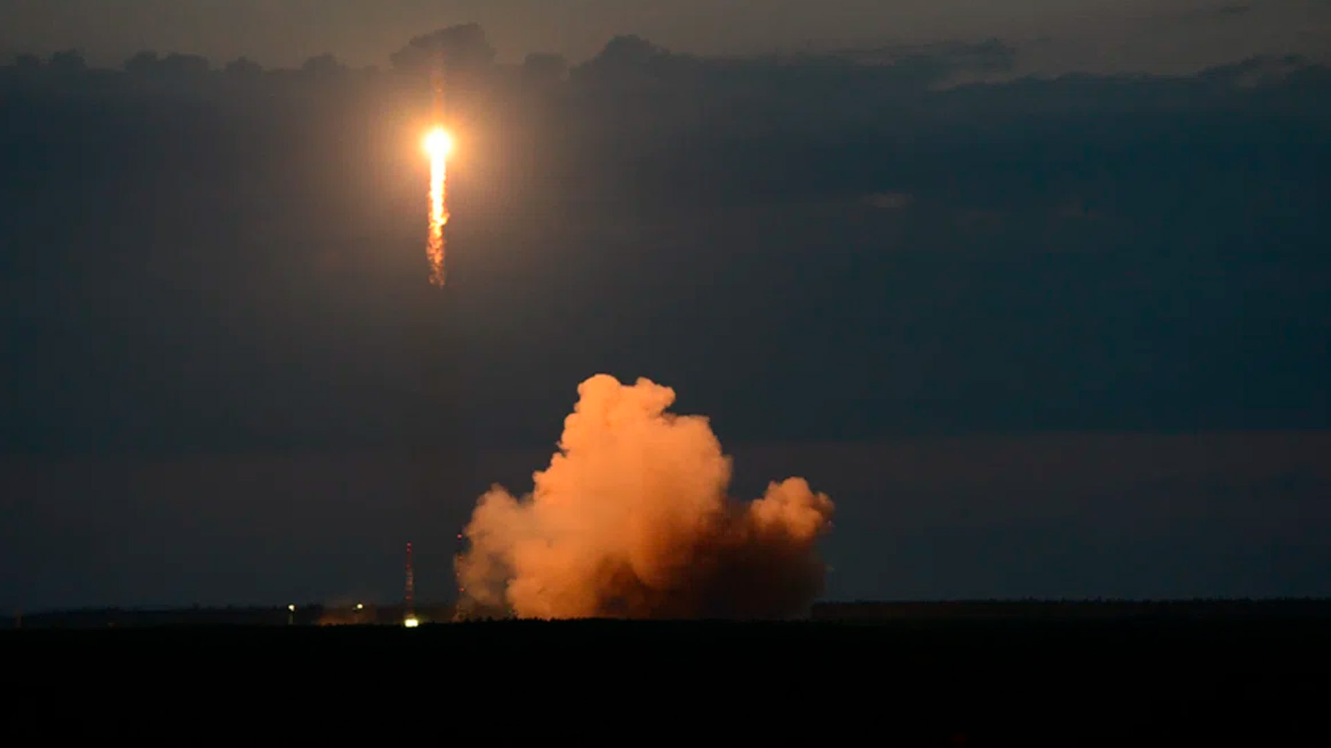 С космодрома Плесецк стартовала ракета «Союз-2.1а» с военным спутником