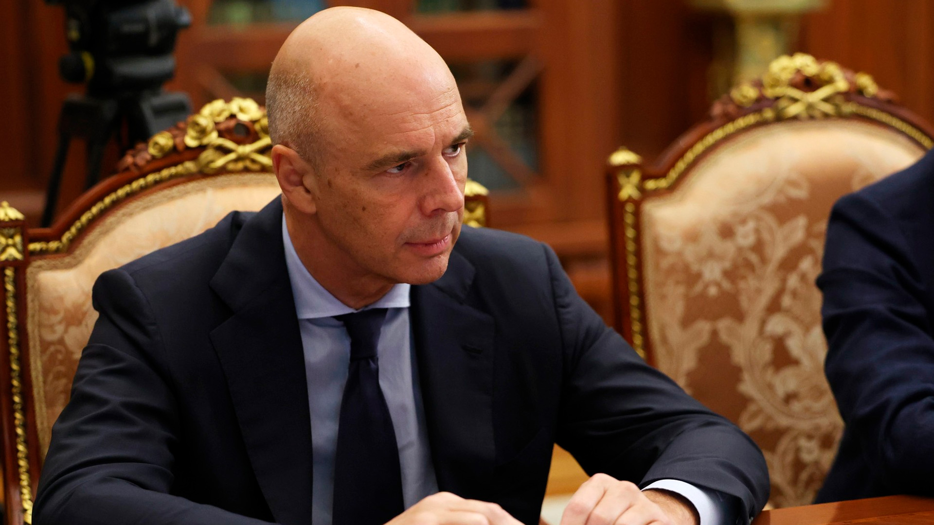 Силуанов назвал фейком слухи о повышении налогов и заморозке вкладов