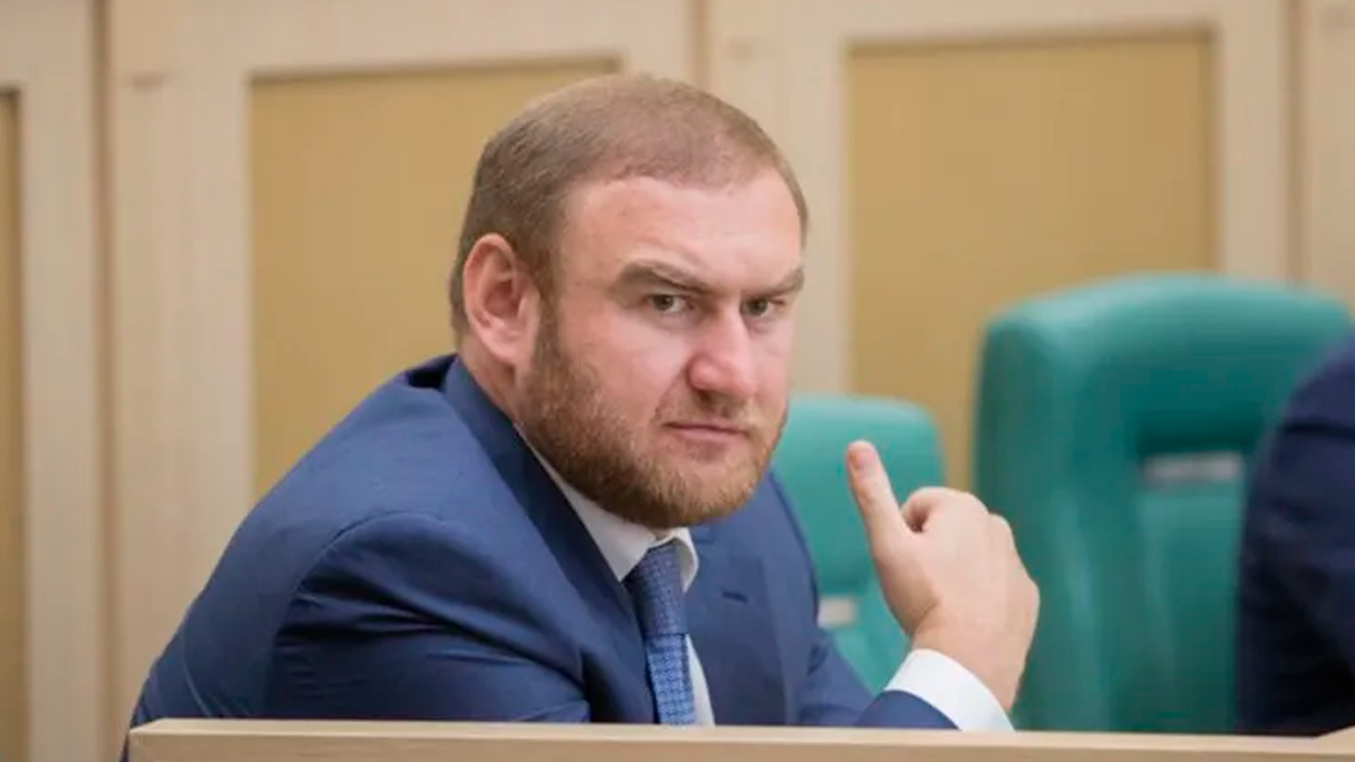 Экс-сенатор Арашуков первоначально предлагал 5 млн долларов за послабления в колонии