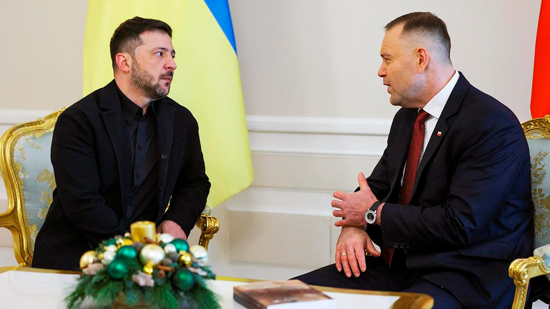Игра на публику: почему Варшава продолжит помогать Киеву, вопреки спорам из-за УПА