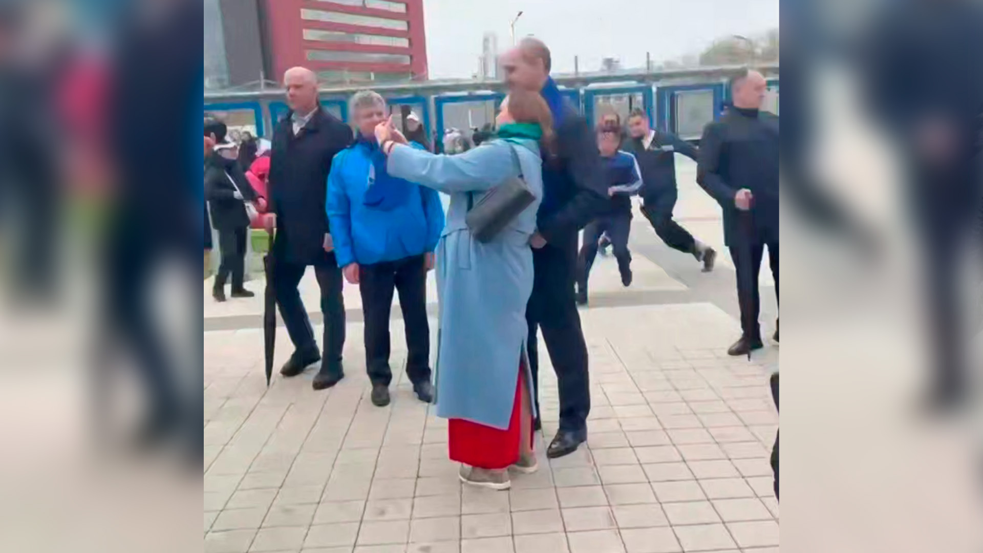 Пьяный мужчина попытался напасть на губернатора Паслера в Екатеринбурге