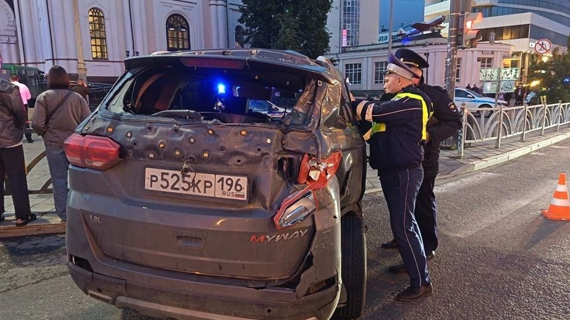 Следователи назвали предварительную причину ДТП в Екатеринбурге