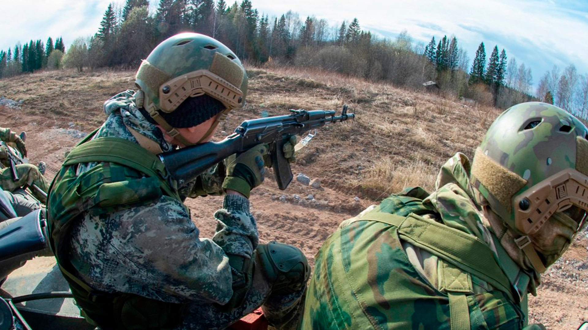 ВС РФ нанесли массированный удар возмездия по военным заводам и аэродромам Украины