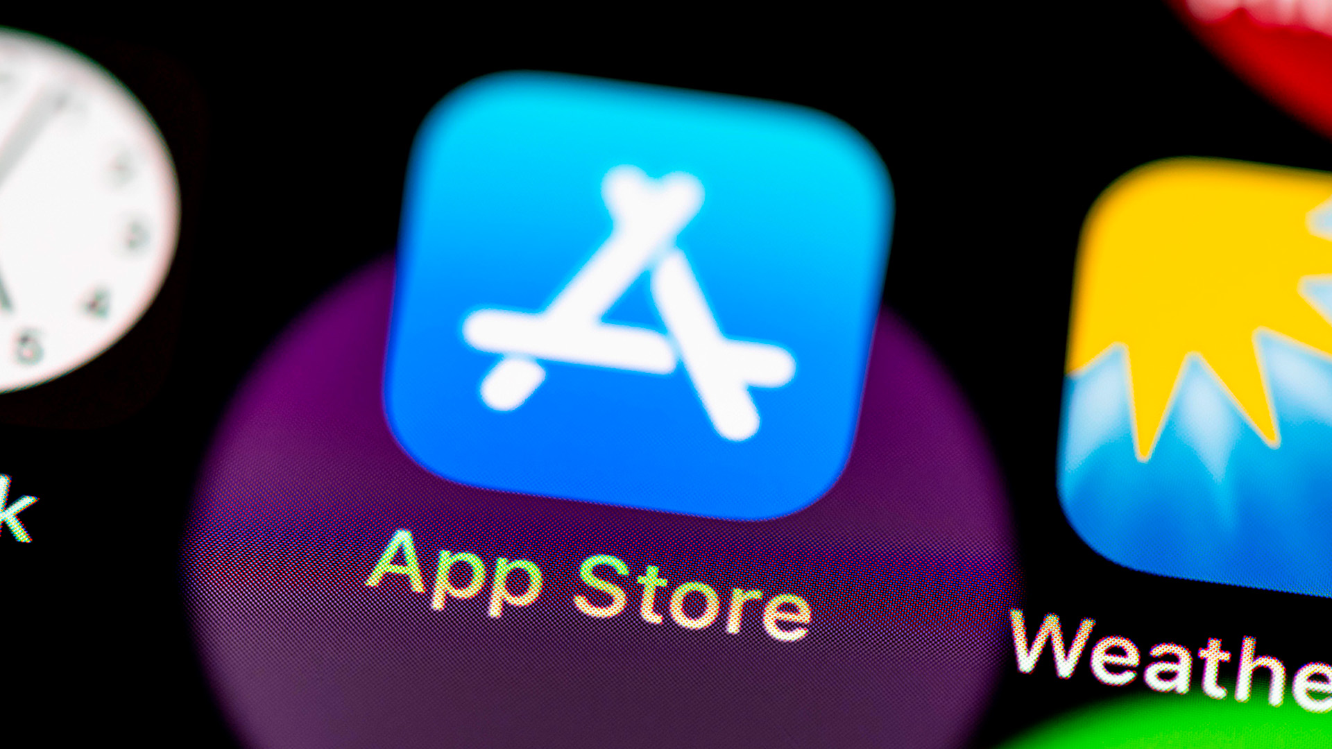 Apple удалила мессенджер «Макс» из‑за санкций