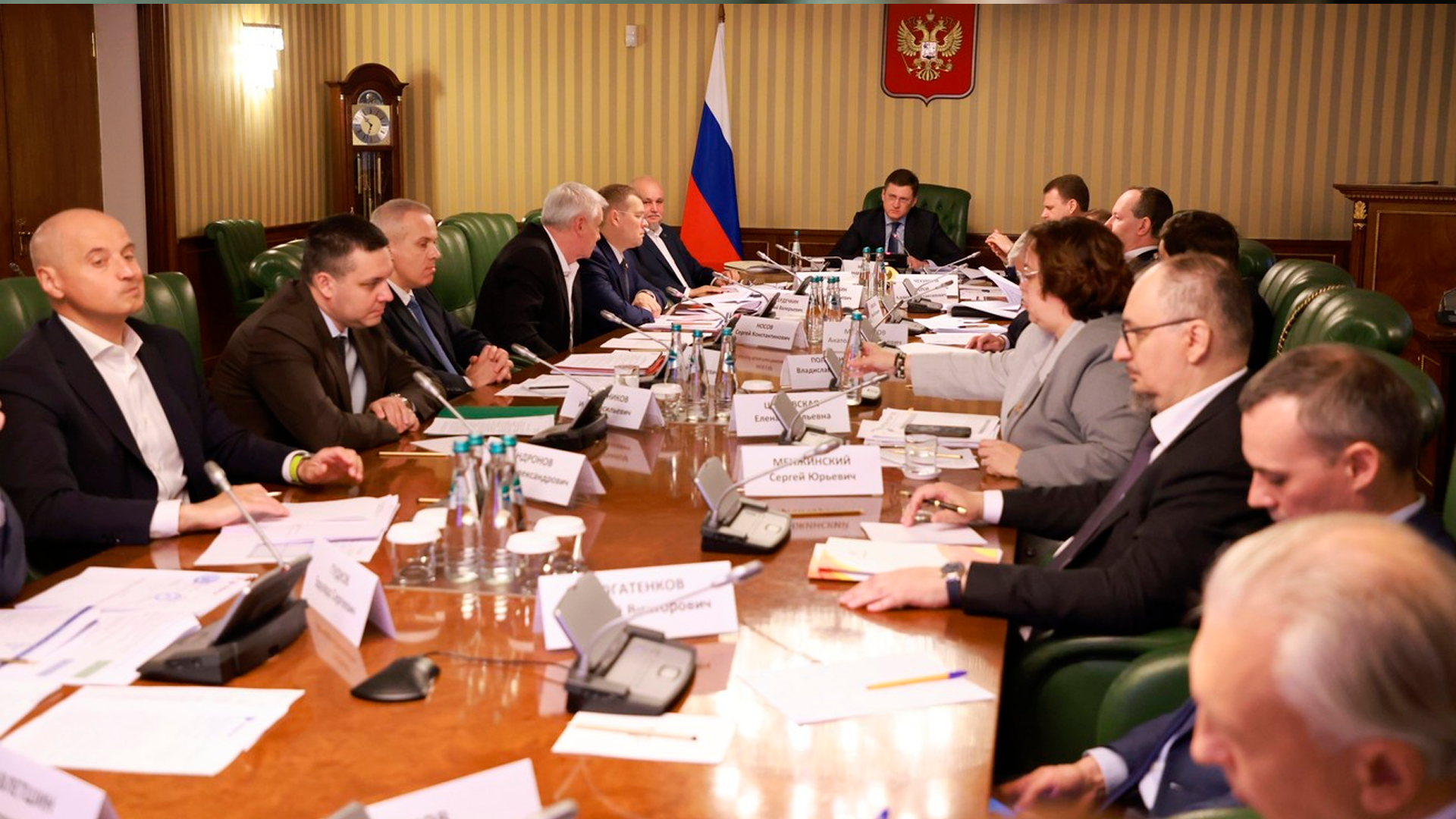 Новак поручил в приоритетном порядке обеспечить топливом северные регионы