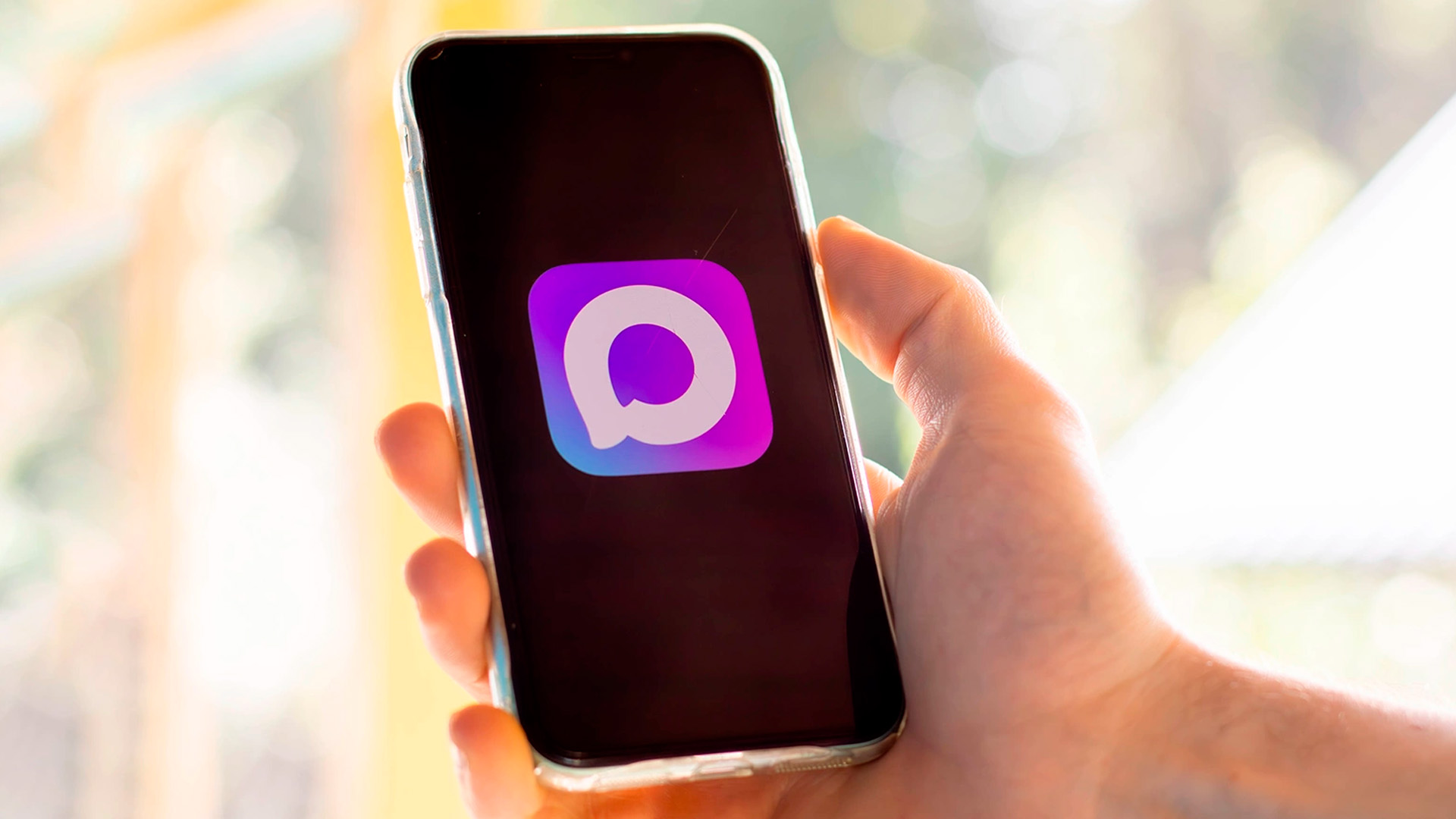Шадаев: Минцифры обсуждает с Apple возвращение «Макс» в App Store