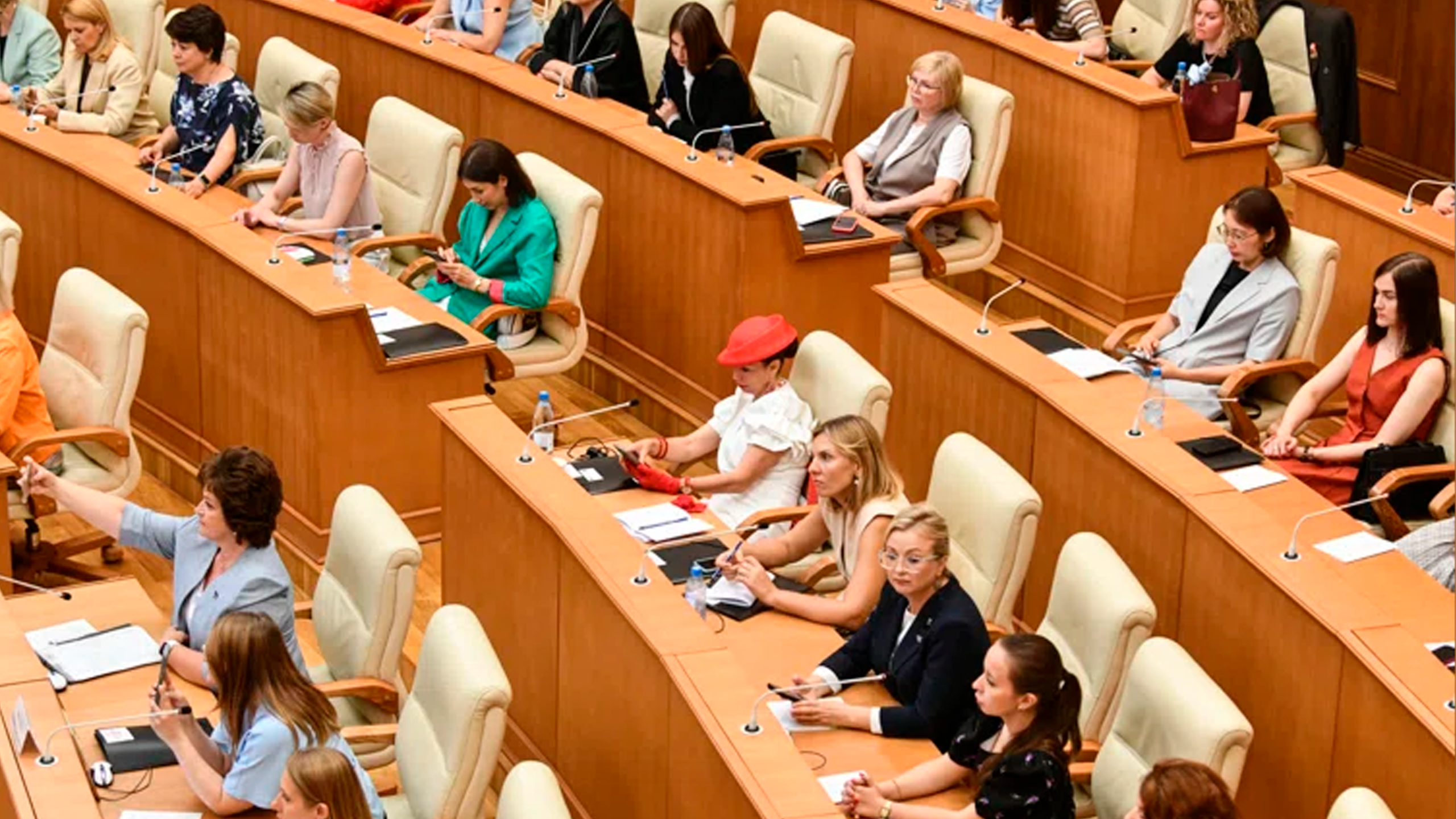 В Екатеринбурге 200 женщин-предпринимателей обсудили, как совмещать семью и бизнес