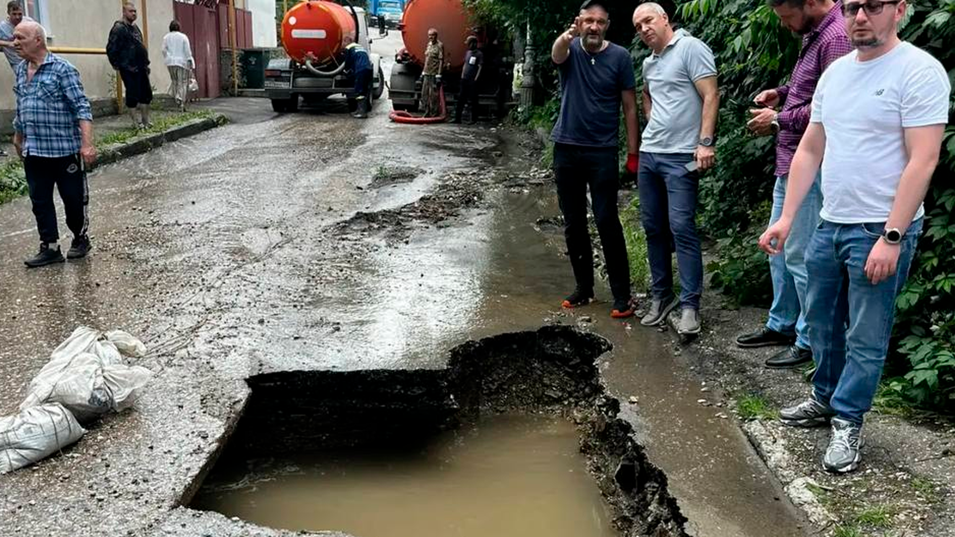 В Кисловодске авария на коллекторе лишила воды около 2 тыс горожан и 11 санаториев