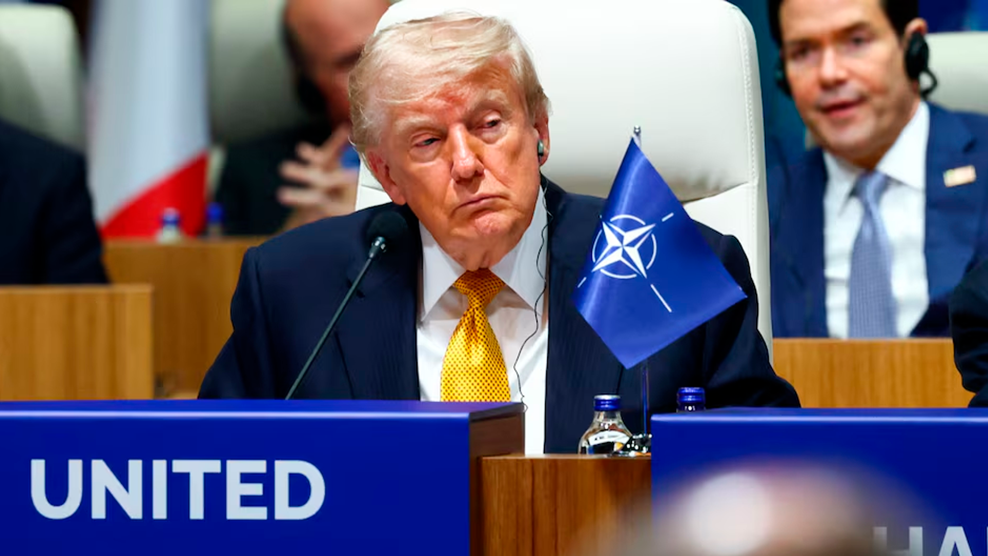 Трамп поручил прекратить торговлю с Испанией