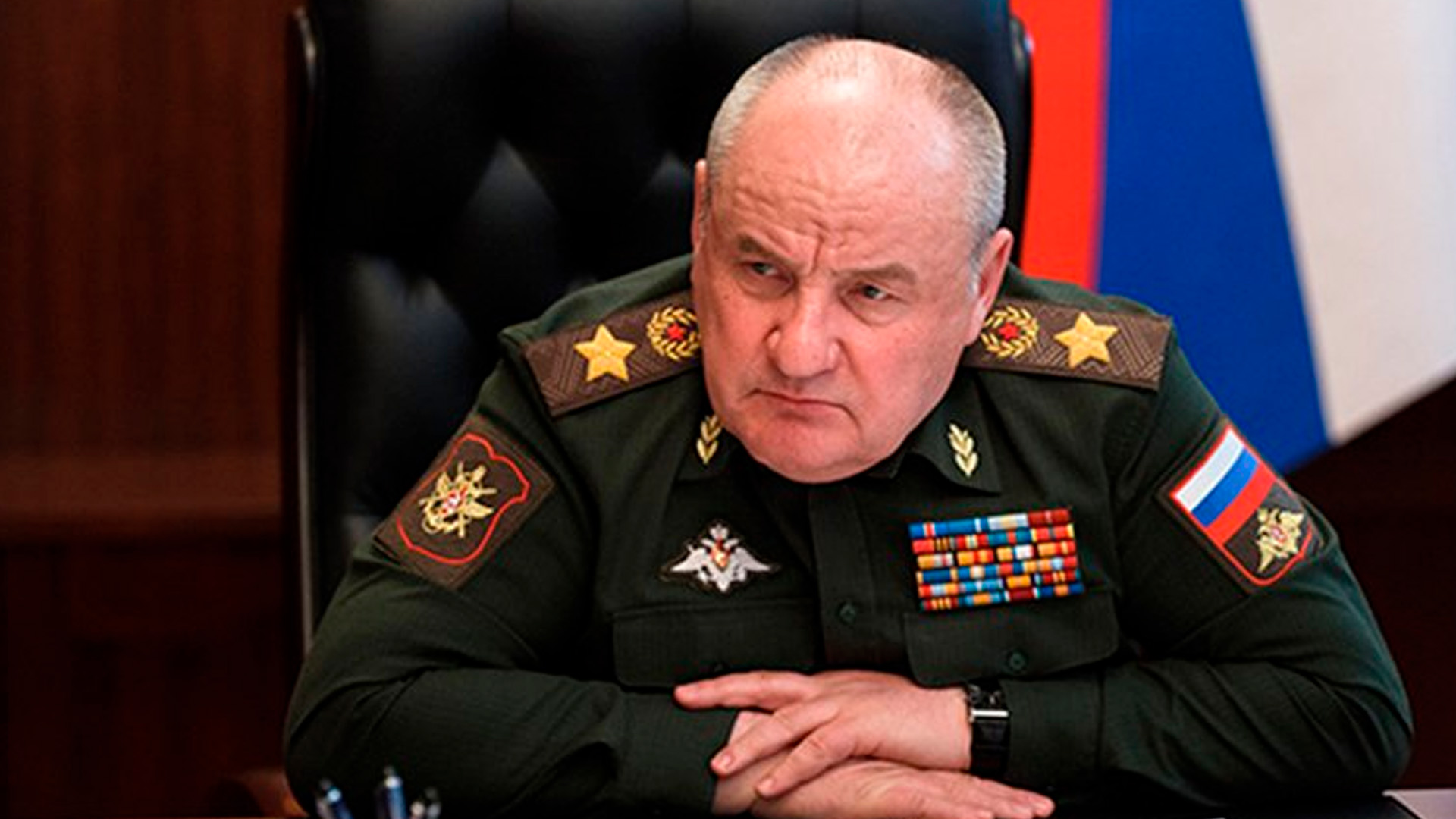 Суд почти вдвое сократил срок экс-замминистра обороны Попову