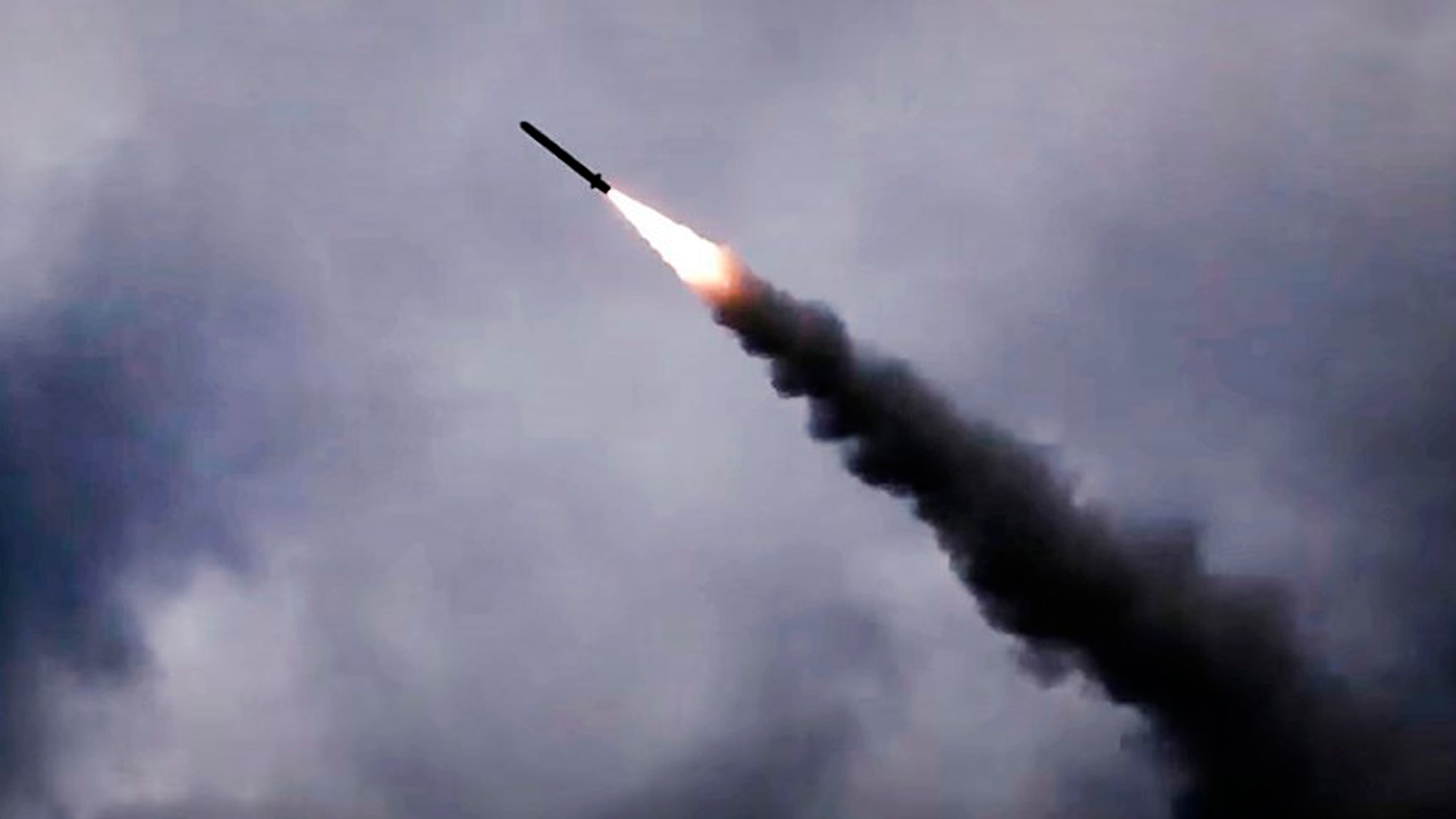 Армия России нанесла удар по критическим объектам в Киеве и его окрестностях