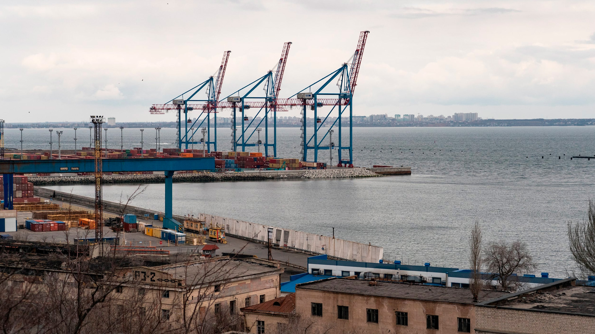 Потери Украины из-за простоя одесских портов оценили в 15 млрд долларов