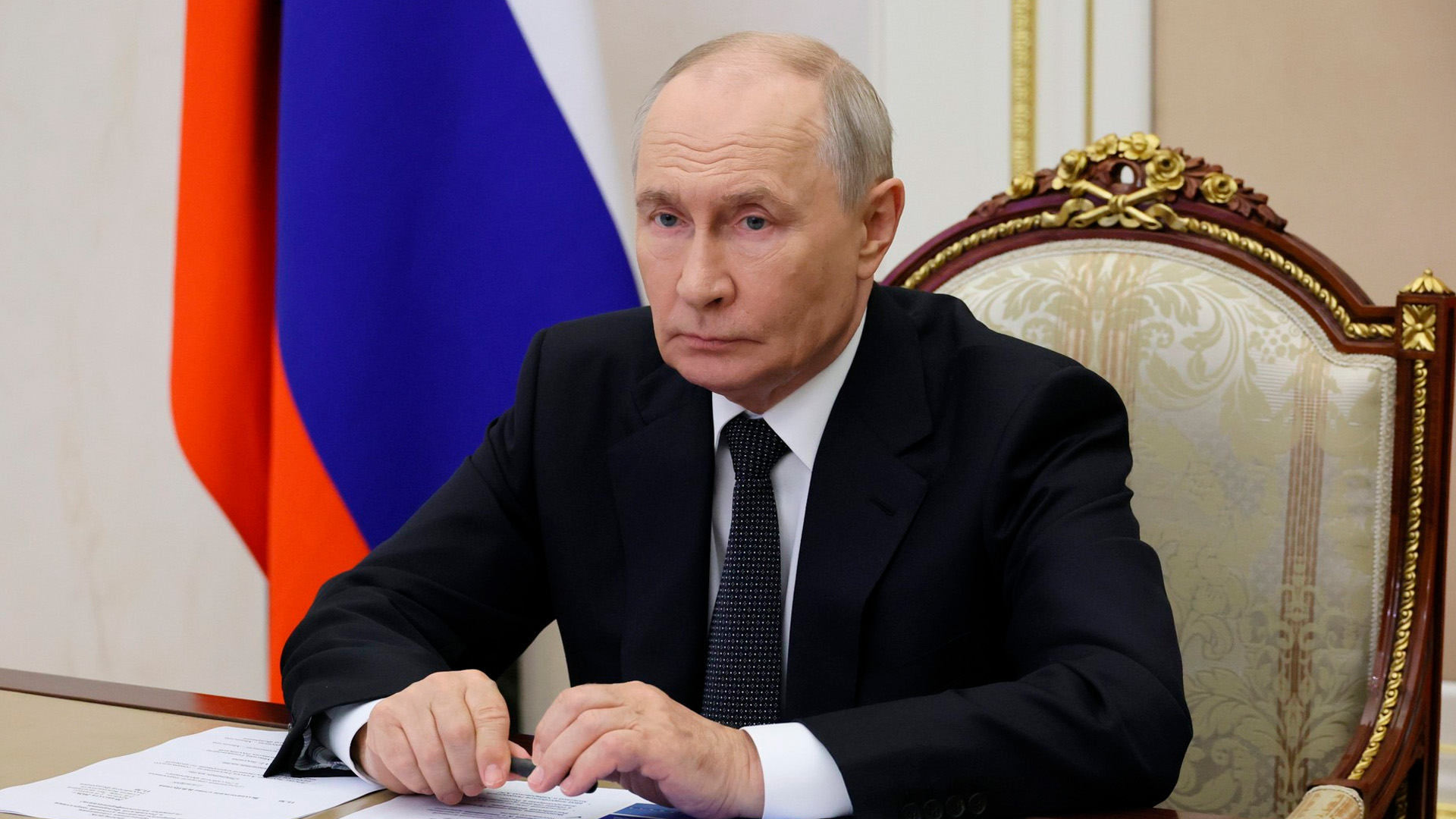 Россия остается единственной страной в мире с компетенциями по всей цепочке ядерной энергетики, заявил Путин