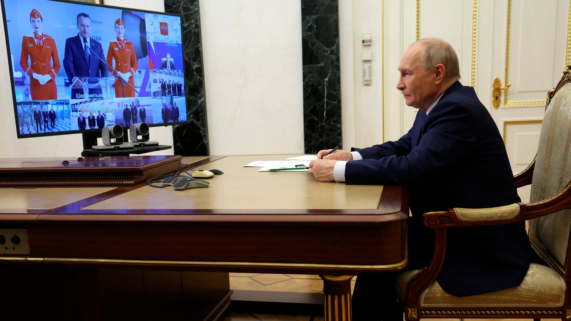 Путин заявил о планомерном обновлении авиационной инфраструктуры в России