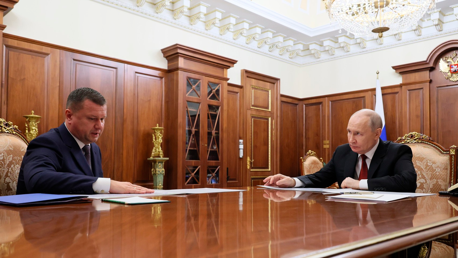 Путин поручил подготовить мигрантов к интеграции в российское общество