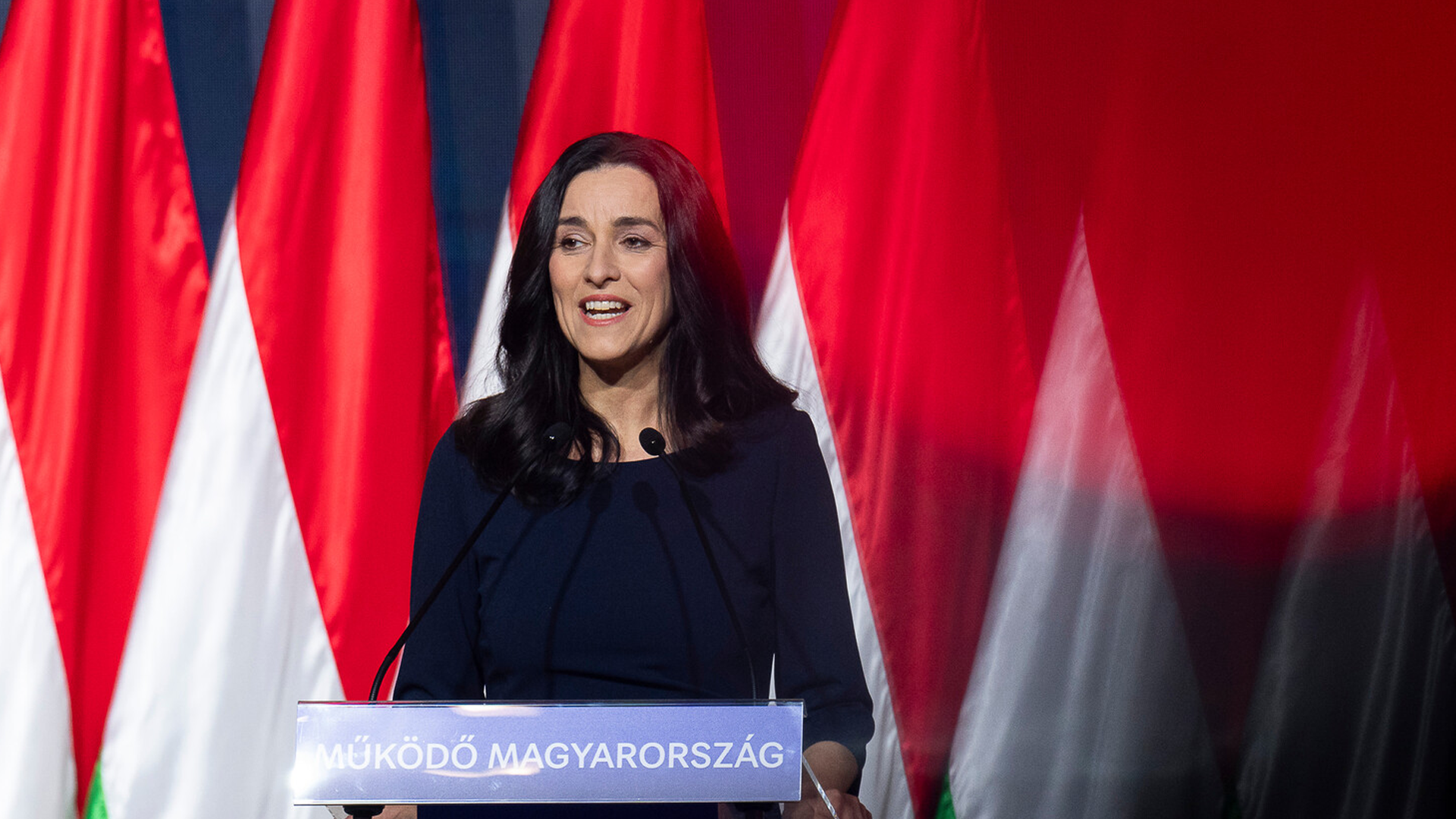Венгрия решила выслать 10 российских дипломатов