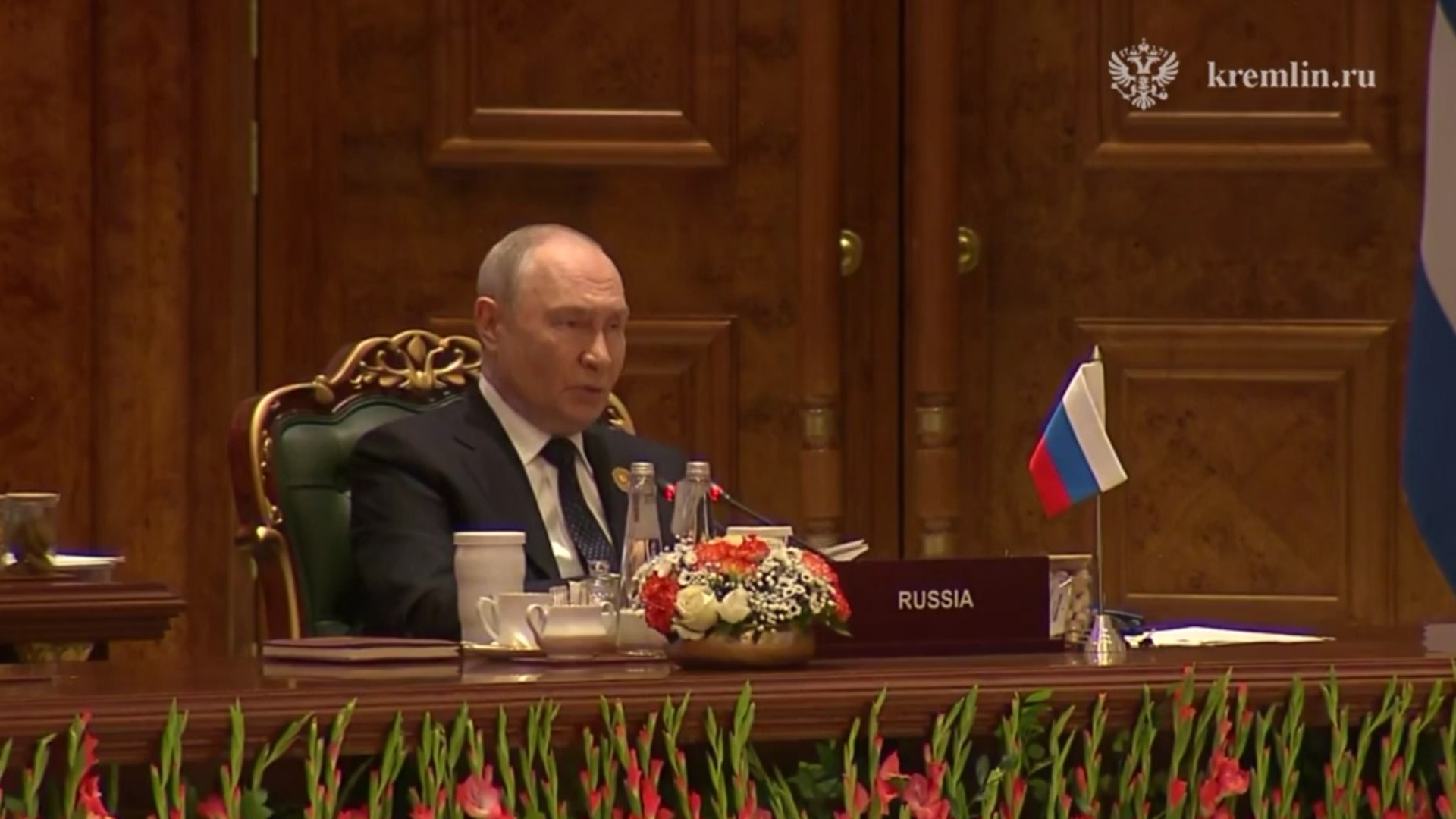 Путин: однополярная система международных отношений уходит в прошлое