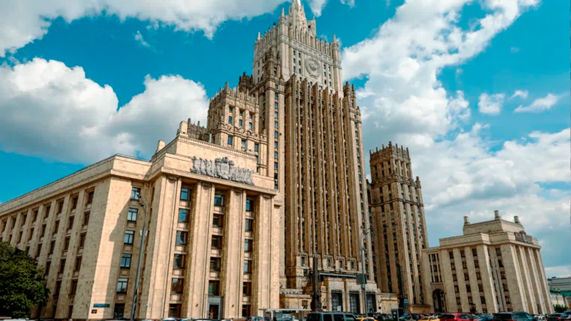 Дипломаты России и ОАЭ обсудили сотрудничество в сфере образования