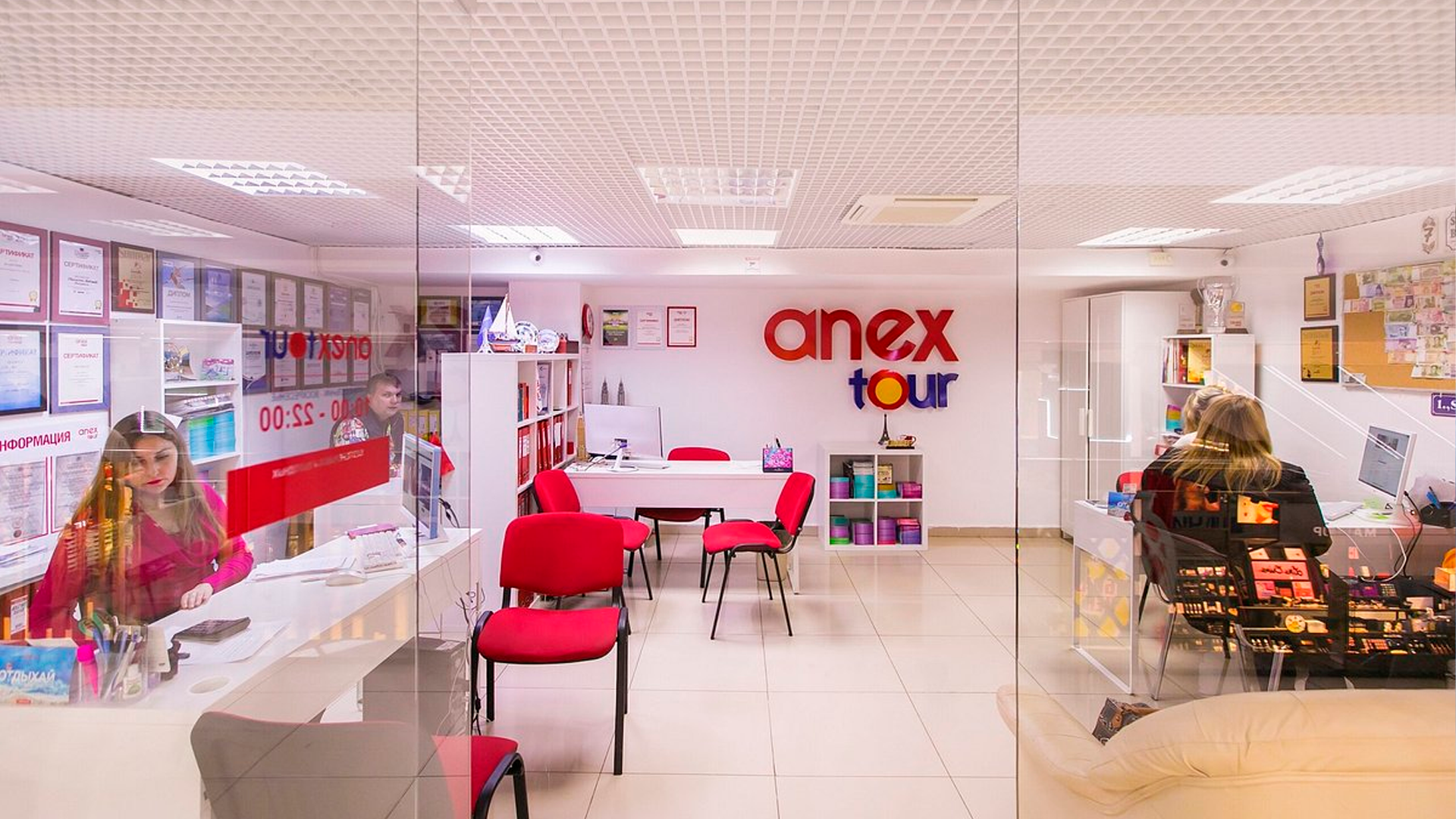 РСТ не увидел угрозы для российских туристов после задержания главы Anex Tour