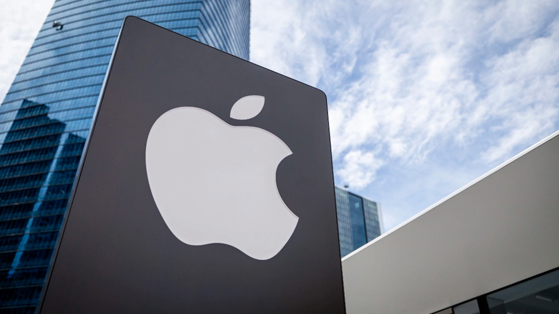 Минцифры начало переговоры с Apple о 5G для российских пользователей iPhone