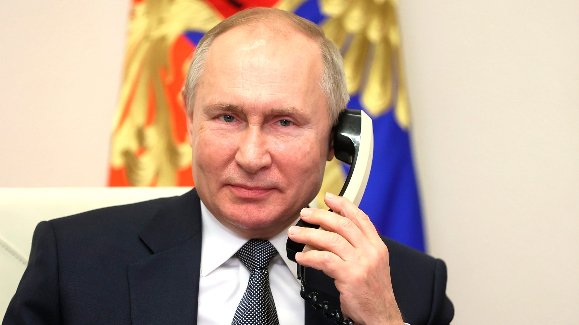 Путин провел переговоры с сербским президентом