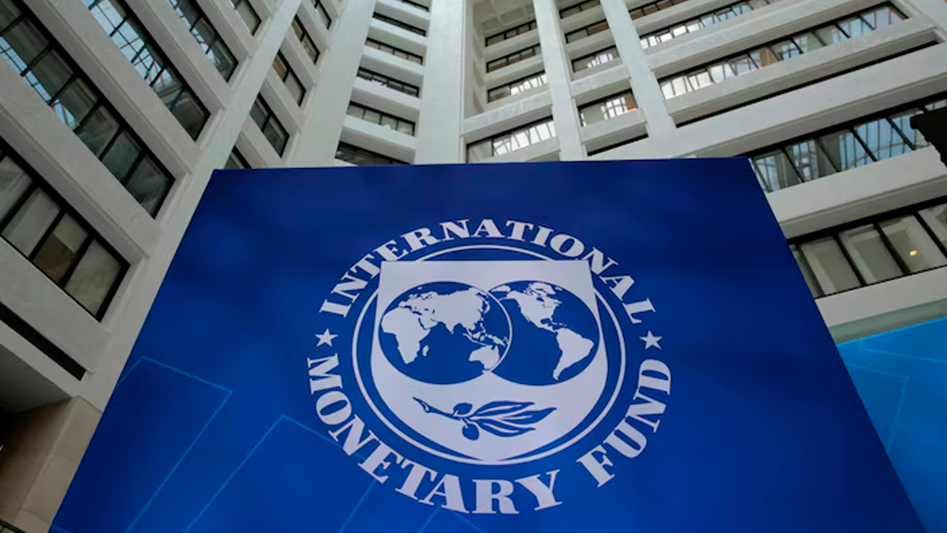 МВФ: совокупный госдолг стран мира превысит ВВП Земли
