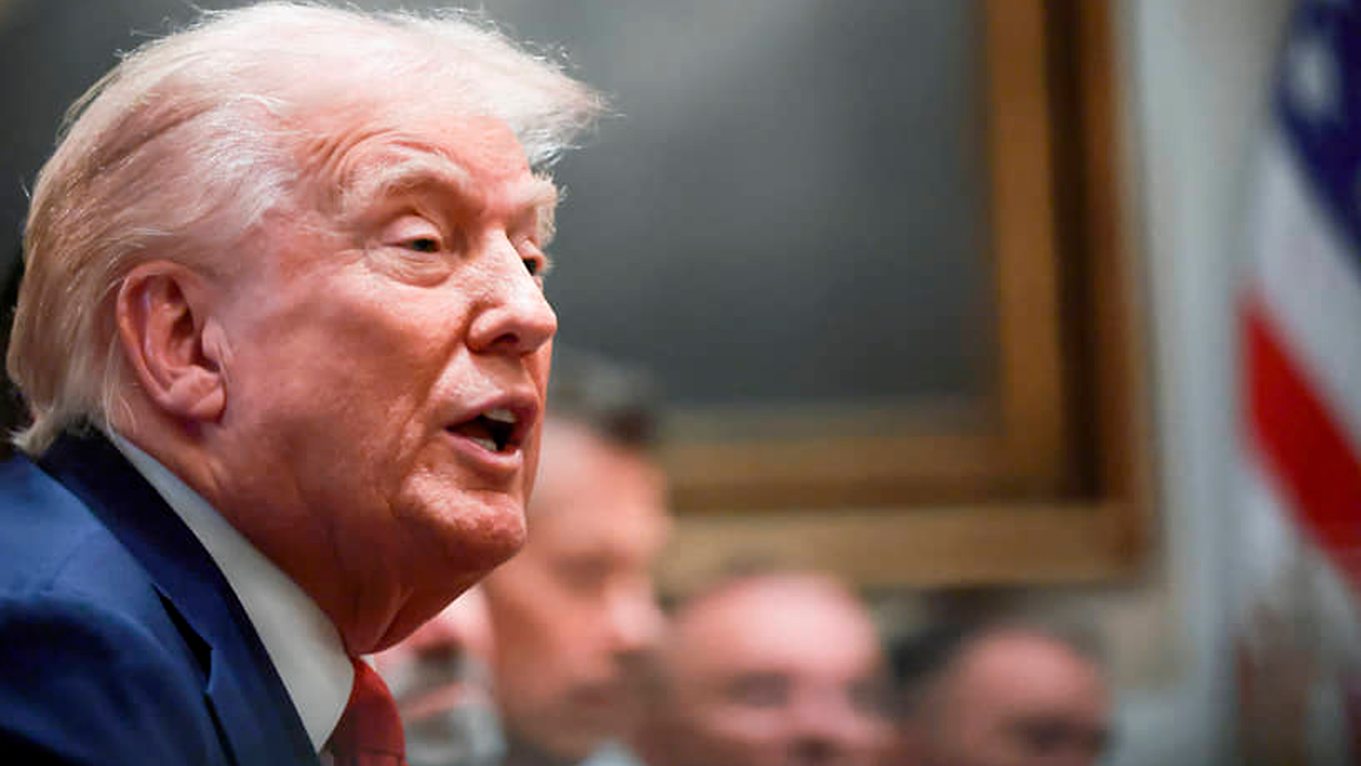 Трамп: конфликт на Украине решат без Зеленского
