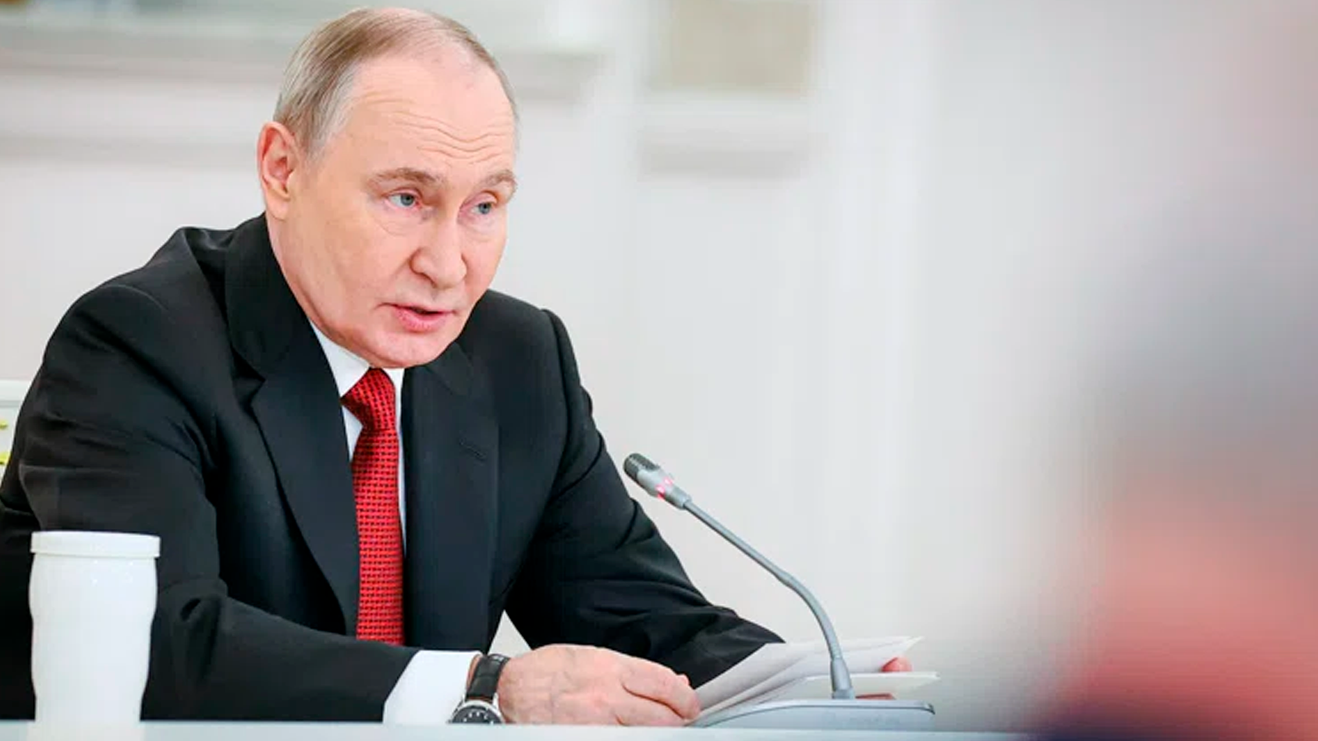Глава государства подписал указы о новых назначениях в кабмине