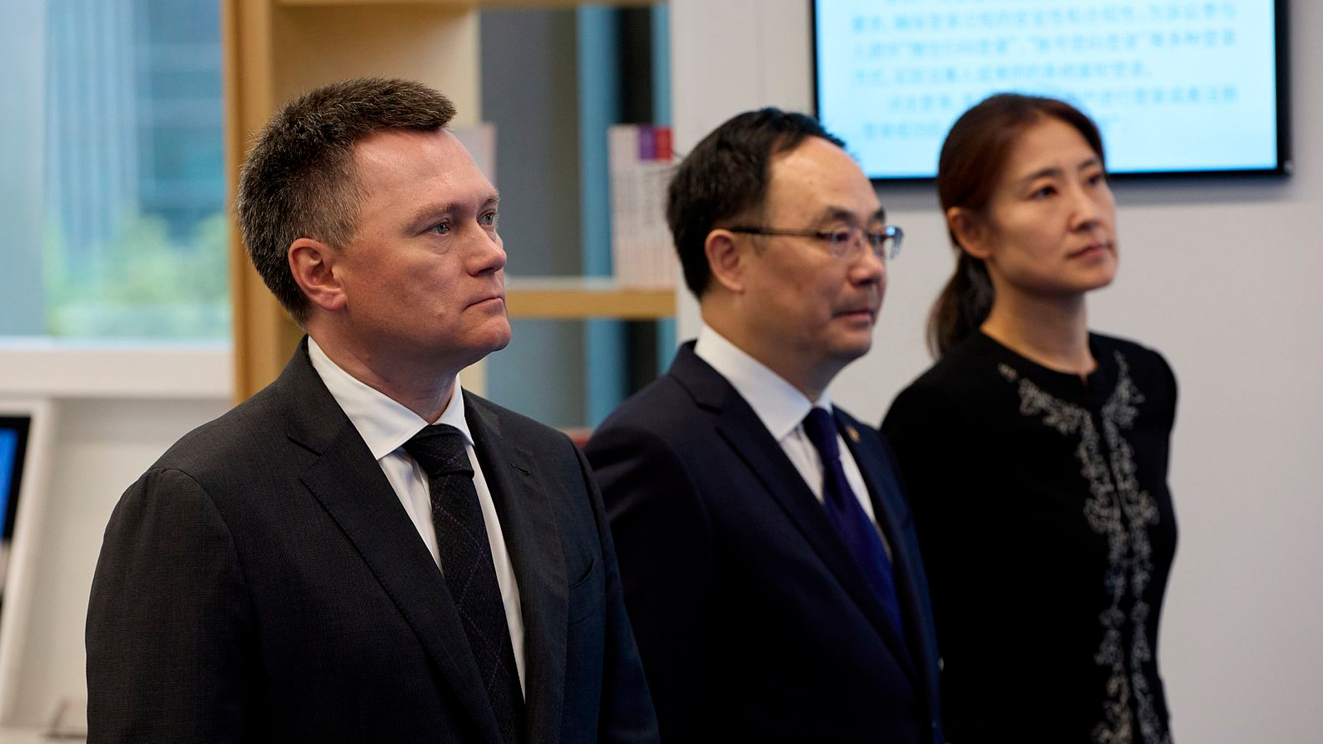 Краснов пообещал открыть доступ к ИИ-сервисам всем судам России