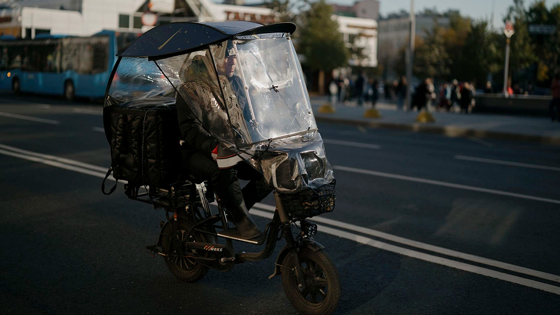 В Москве ввели обязательное тестирование для курьеров