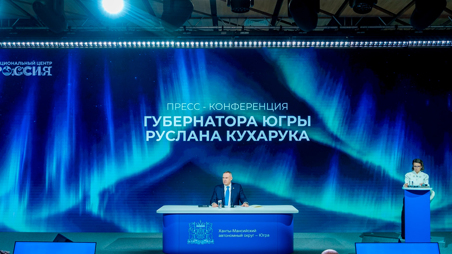Кухарук: мигрантам в ХМАО закрыли дорогу в пекарни и ПВЗ